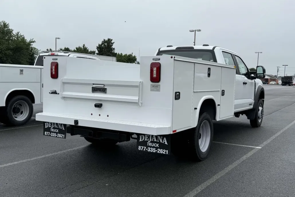 2025 Ford F-550 XL photo 1