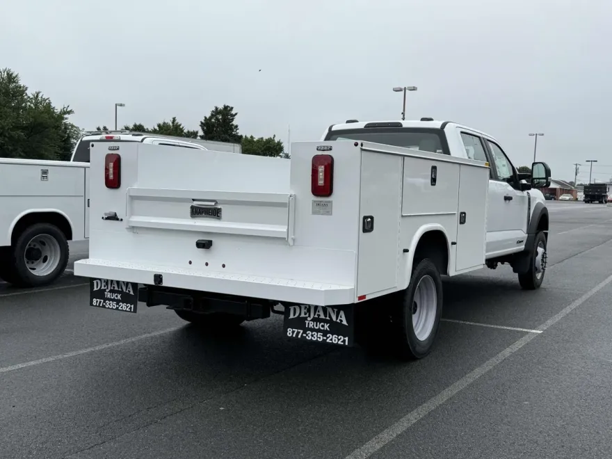 2025 Ford F-550 XL photo 1