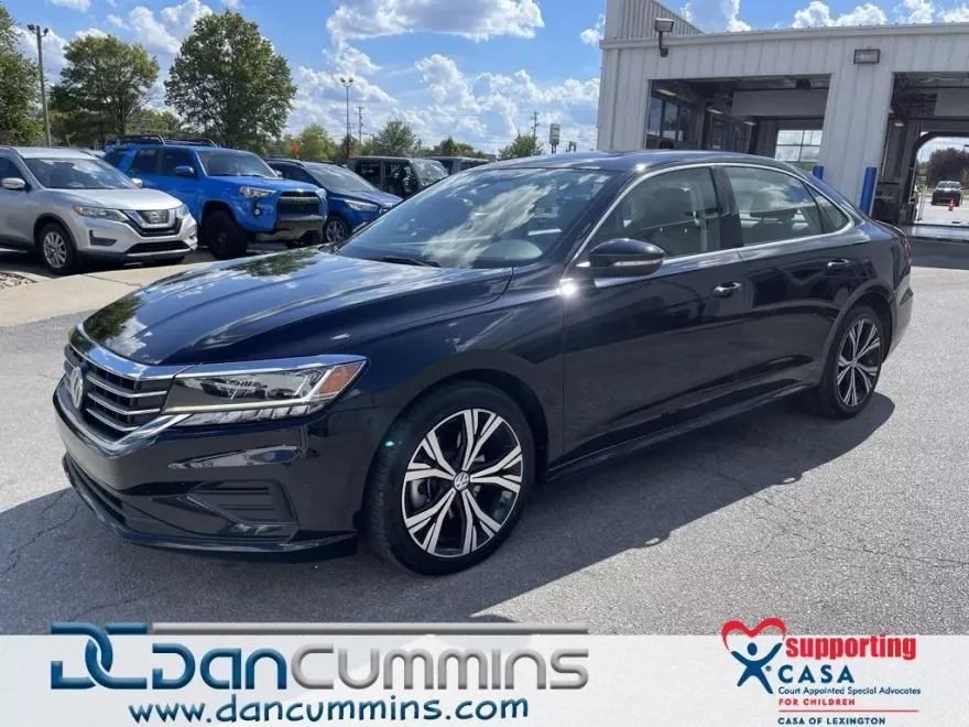 2021 Volkswagen Passat 2.0T SE photo 1