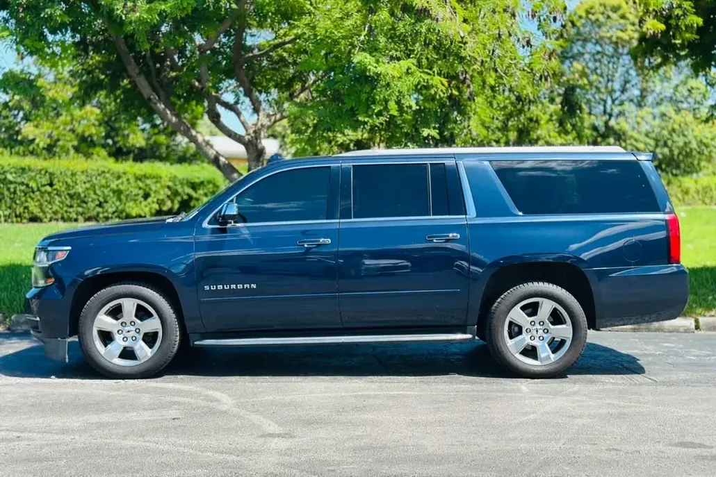 2018 Chevrolet Suburban Premier photo 1