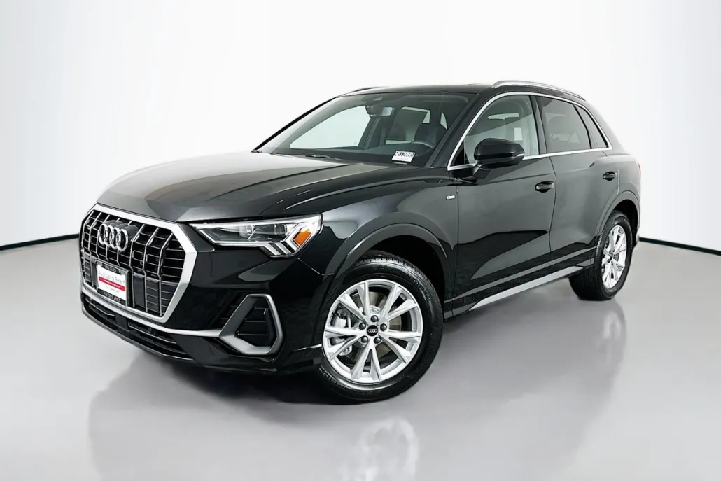 2025 Audi Q3 S line Premium photo 1