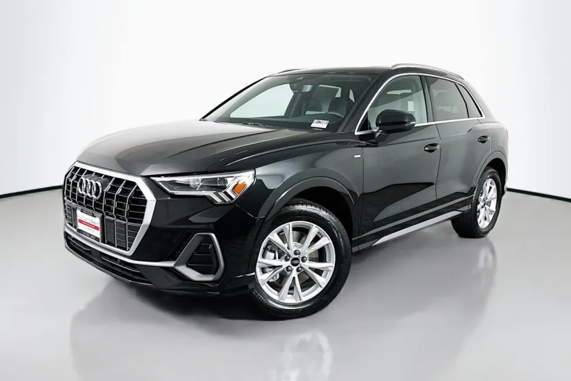 2025 Audi Q3 S line Premium photo 1