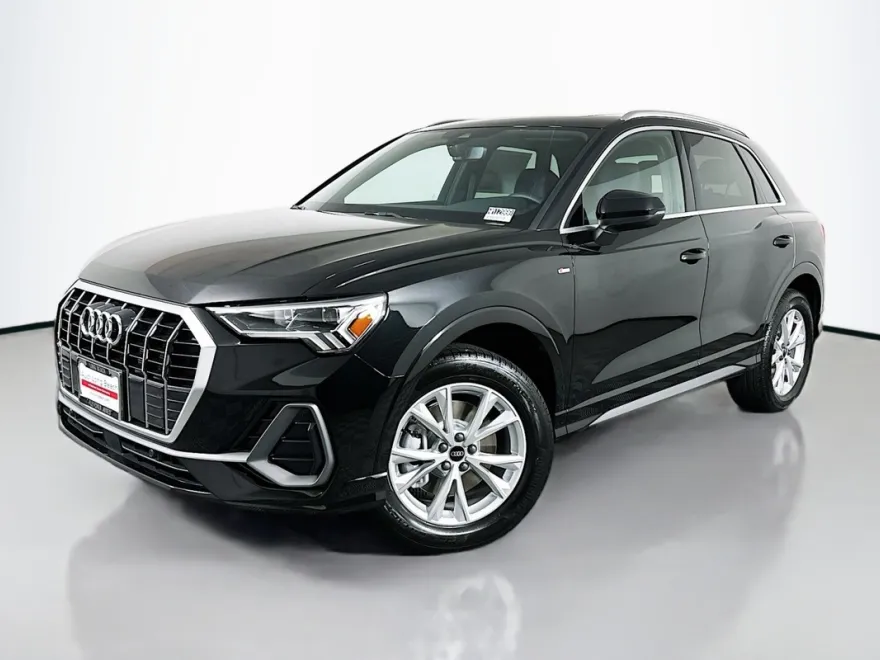 2025 Audi Q3 S line Premium photo 1