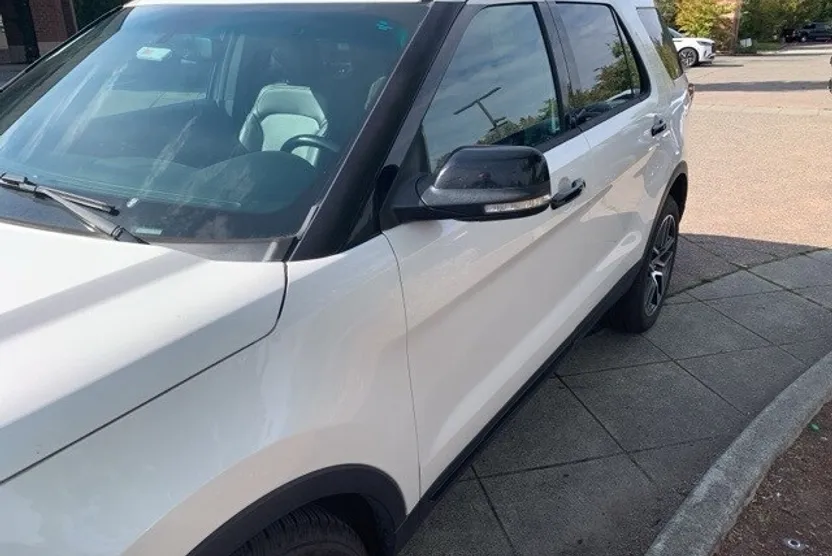 2016 Ford Explorer Sport photo 1