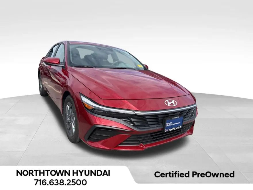 2024 Hyundai Elantra SEL photo 1