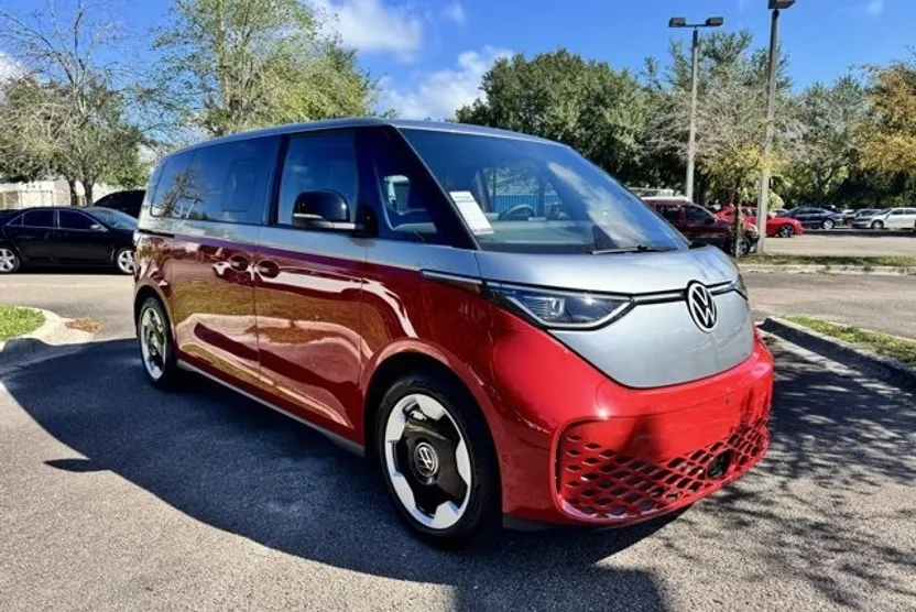 2025 Volkswagen ID. Buzz Pro S photo 1