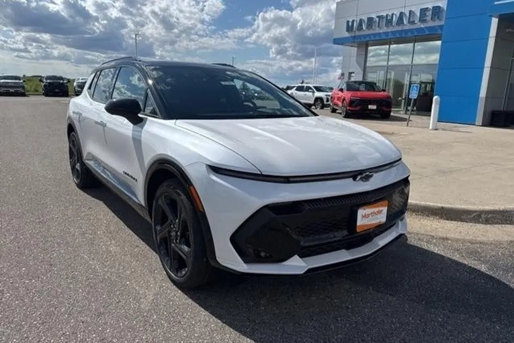 2025 Chevrolet Equinox EV 3RS photo 1