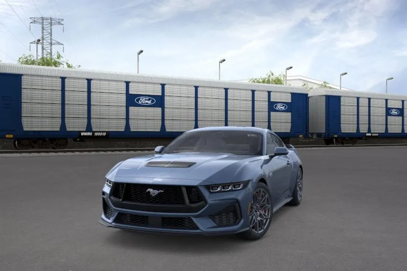 2025 Ford Mustang GT photo 1