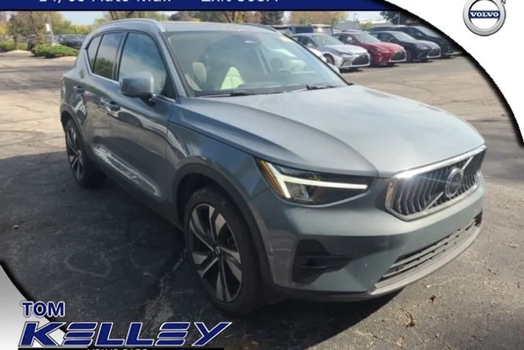 2023 Volvo XC40 AWD Ultimate photo 1