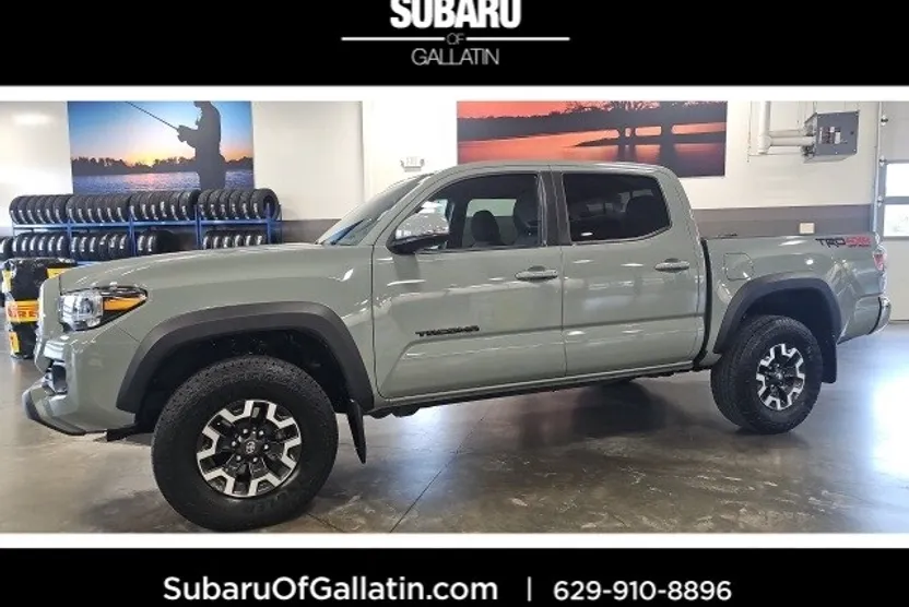 2023 Toyota Tacoma TRD Off-Road photo 1