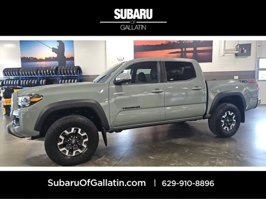 2023 Toyota Tacoma TRD Off-Road photo 1