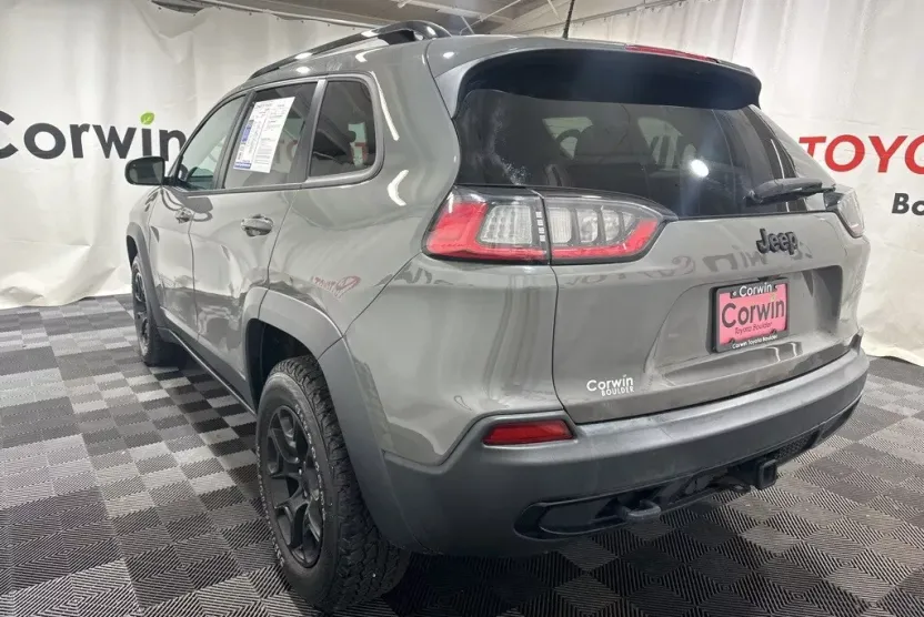 2022 Jeep Cherokee Latitude photo 1