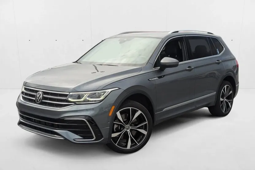 2023 Volkswagen Tiguan SEL R-Line Black photo 1