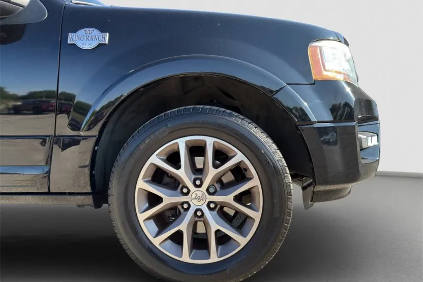 2016 Ford Expedition EL King Ranch photo 1
