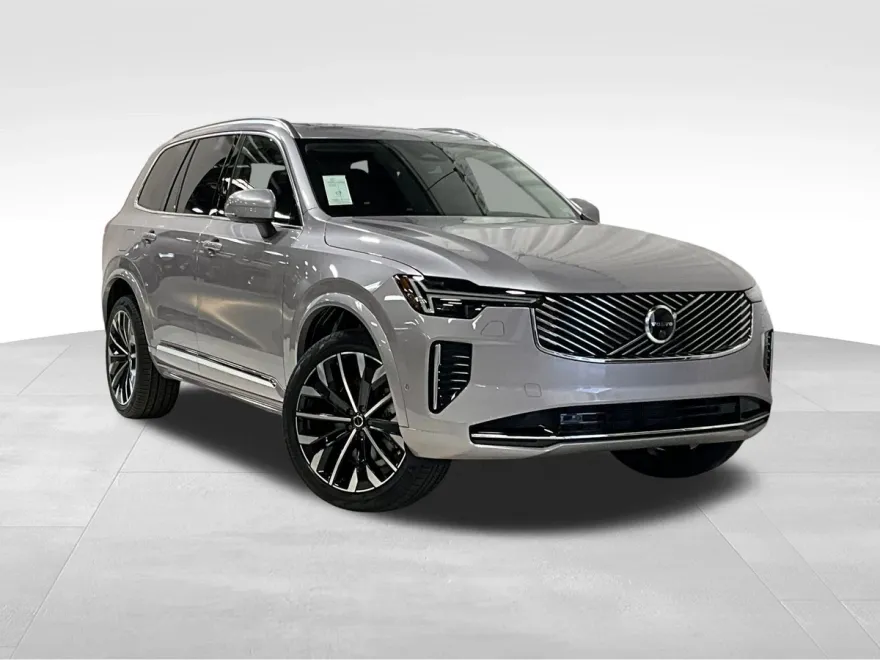 2026 Volvo XC90 B5 Plus photo 1