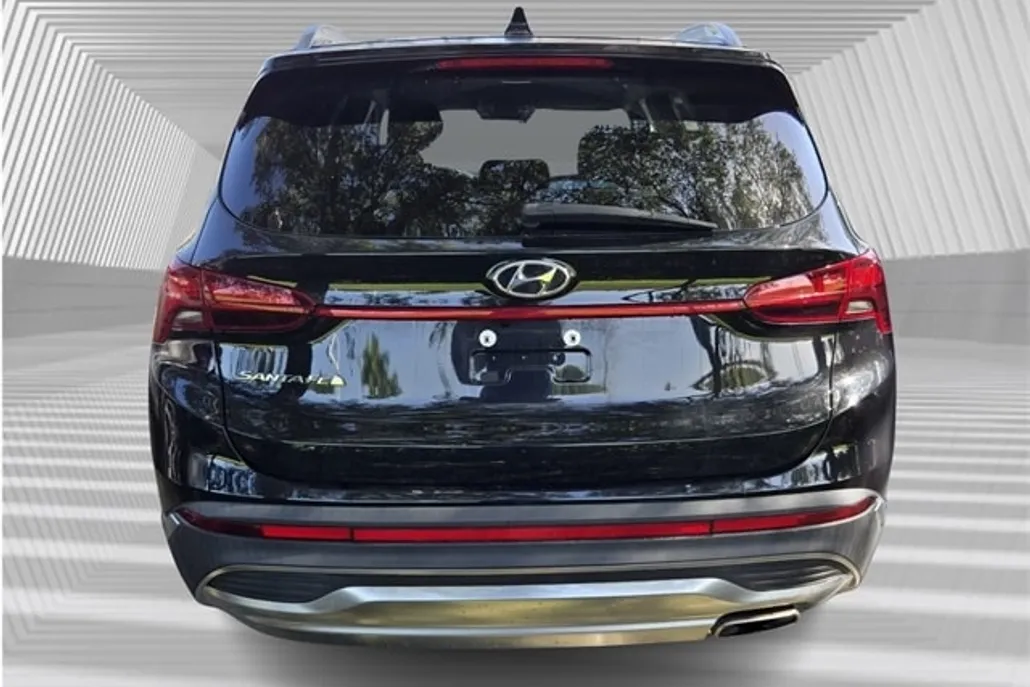 2022 Hyundai Santa Fe SEL photo 1