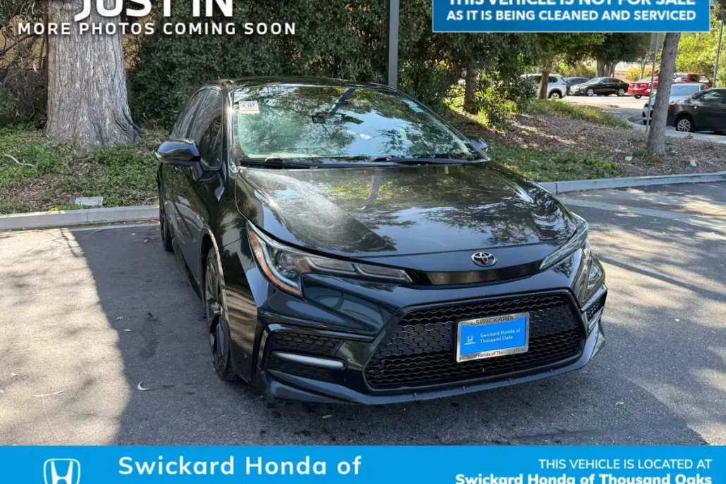 2021 Toyota Corolla SE photo 1