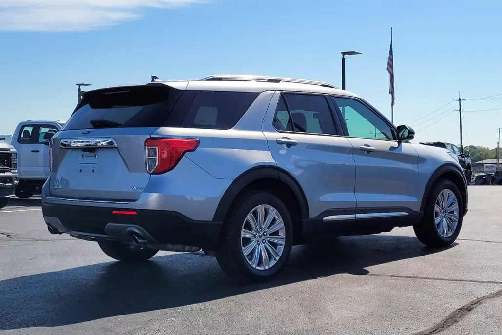 2022 Ford Explorer Limited photo 1
