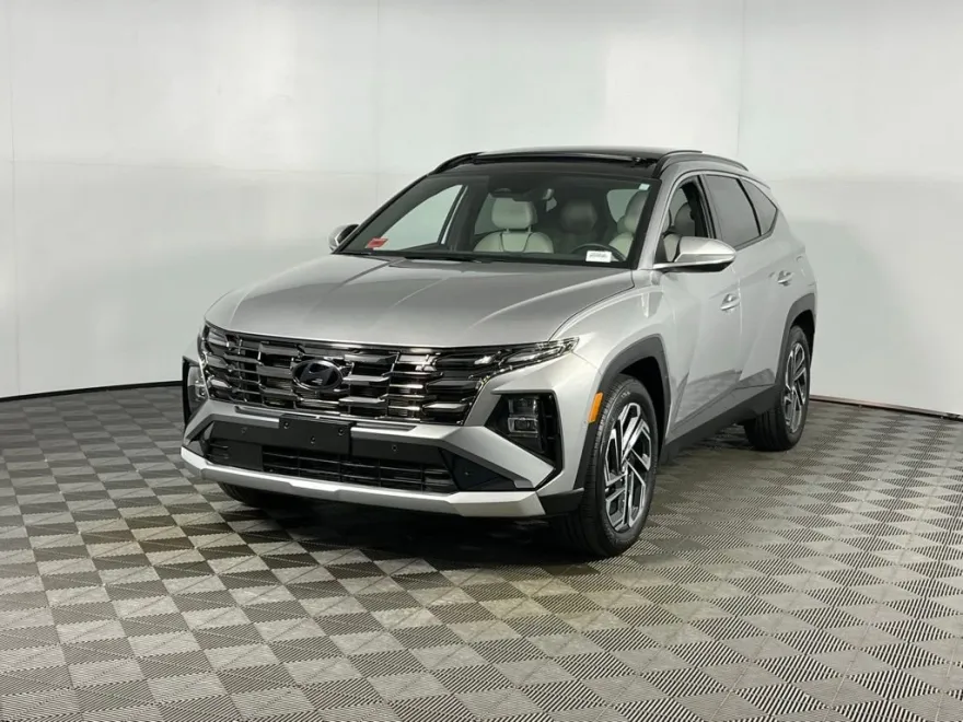 2025 Hyundai Tucson Limited photo 1