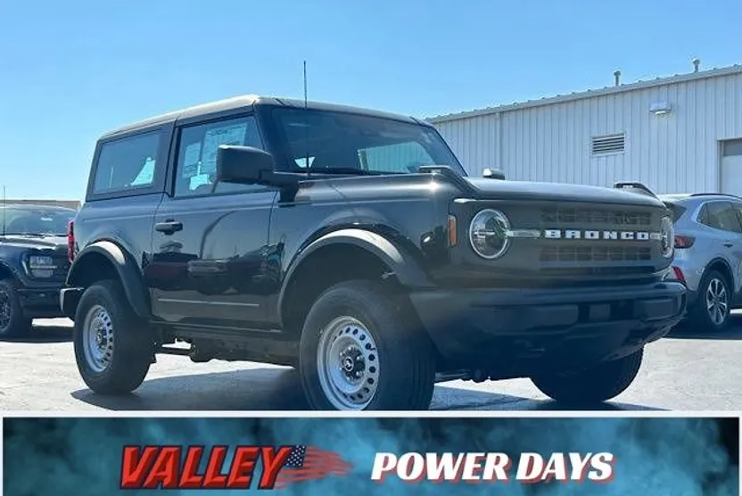 2025 Ford Bronco Base photo 1