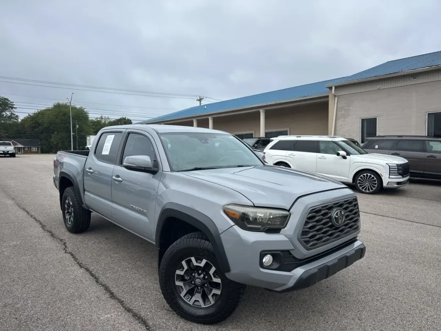 2020 Toyota Tacoma TRD Off-Road photo 1