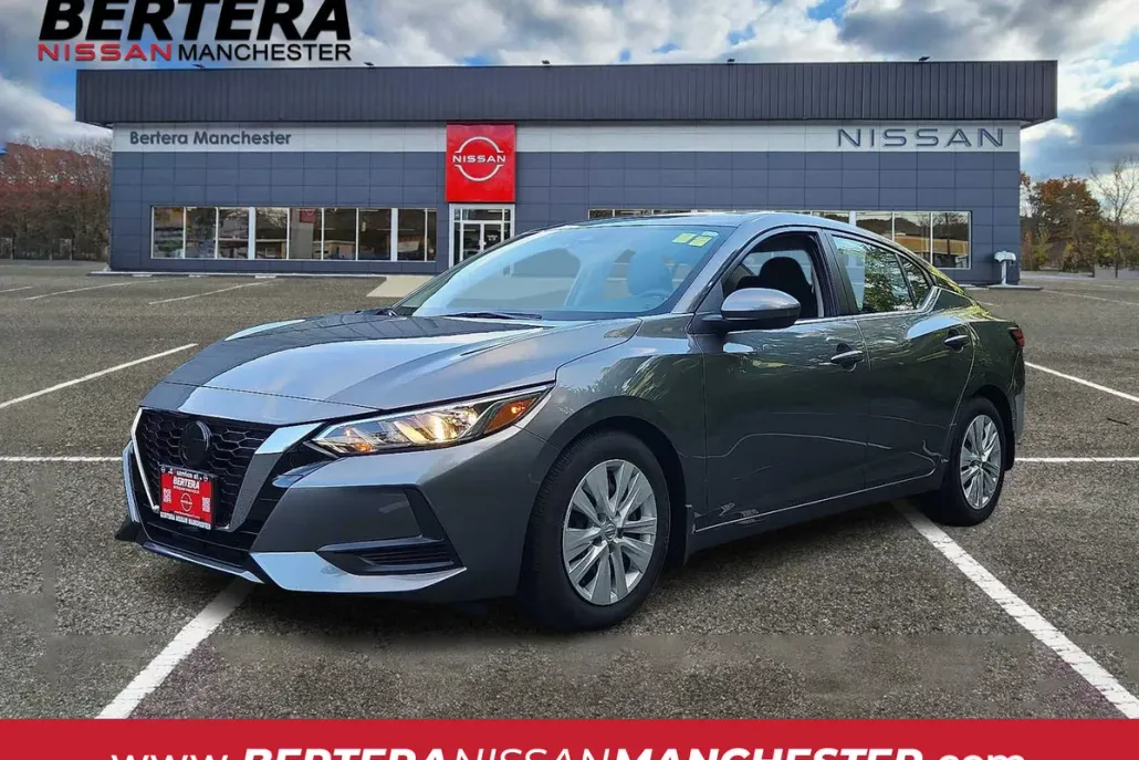 2022 Nissan Sentra S photo 1