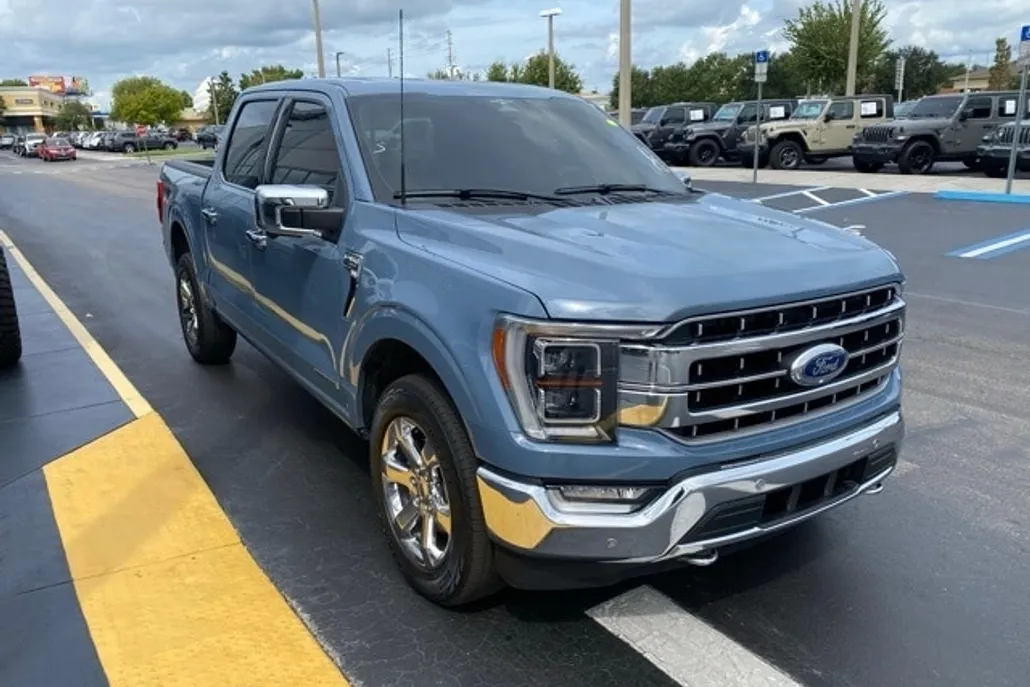 2023 Ford F-150 Lariat photo 1