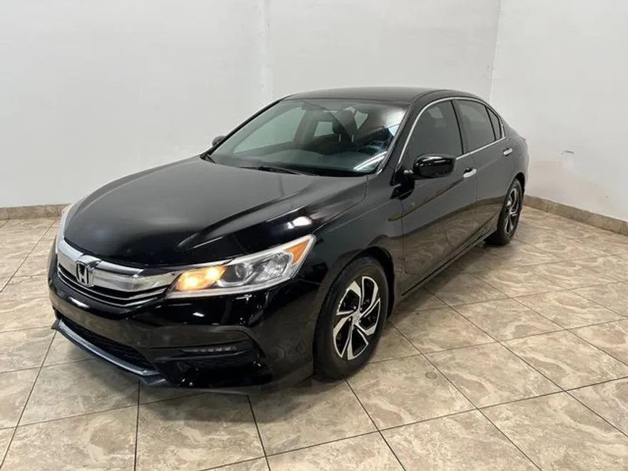 2016 Honda Accord LX photo 1