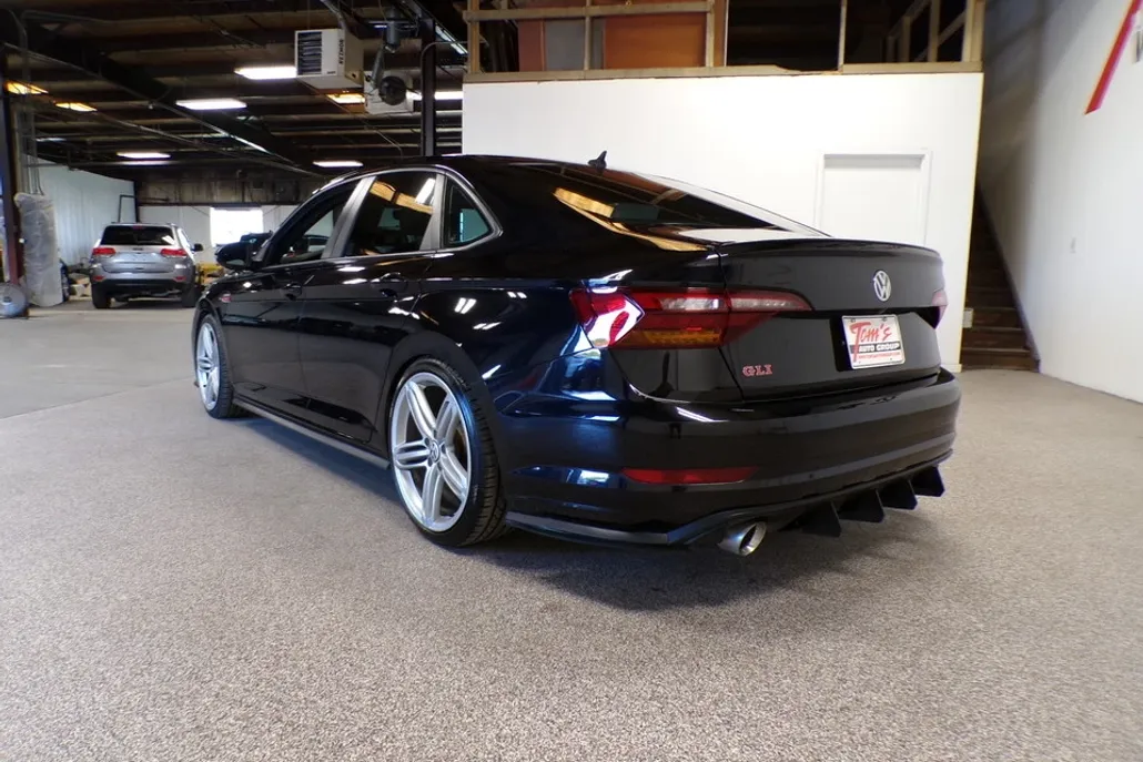2019 Volkswagen Jetta Anniversary Edition photo 1