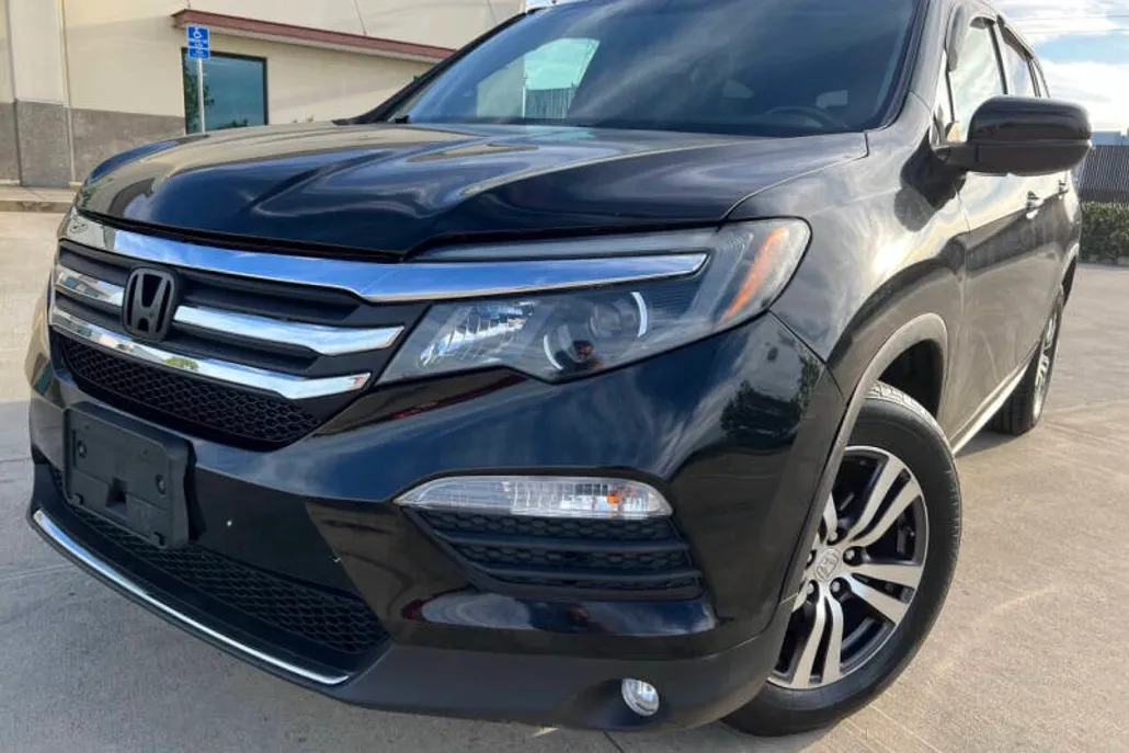 2016 Honda Pilot EX-L photo 1