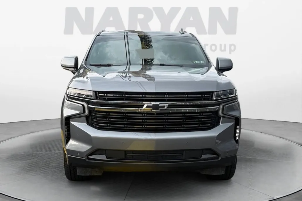 2022 Chevrolet Suburban RST photo 1