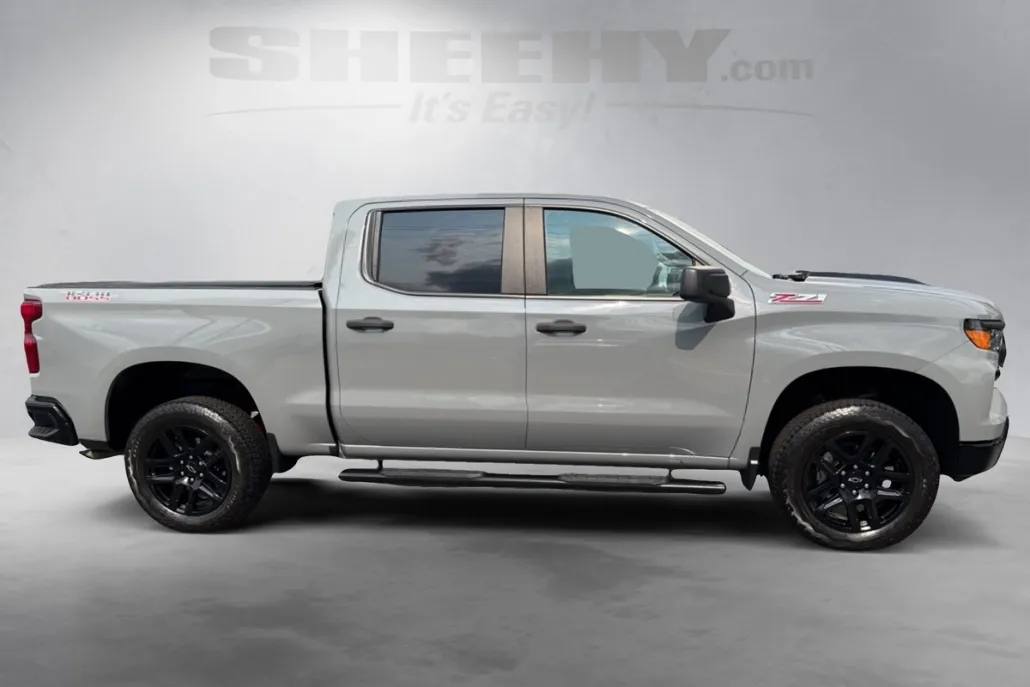 2024 Chevrolet Silverado 1500 Custom Trail Boss photo 1