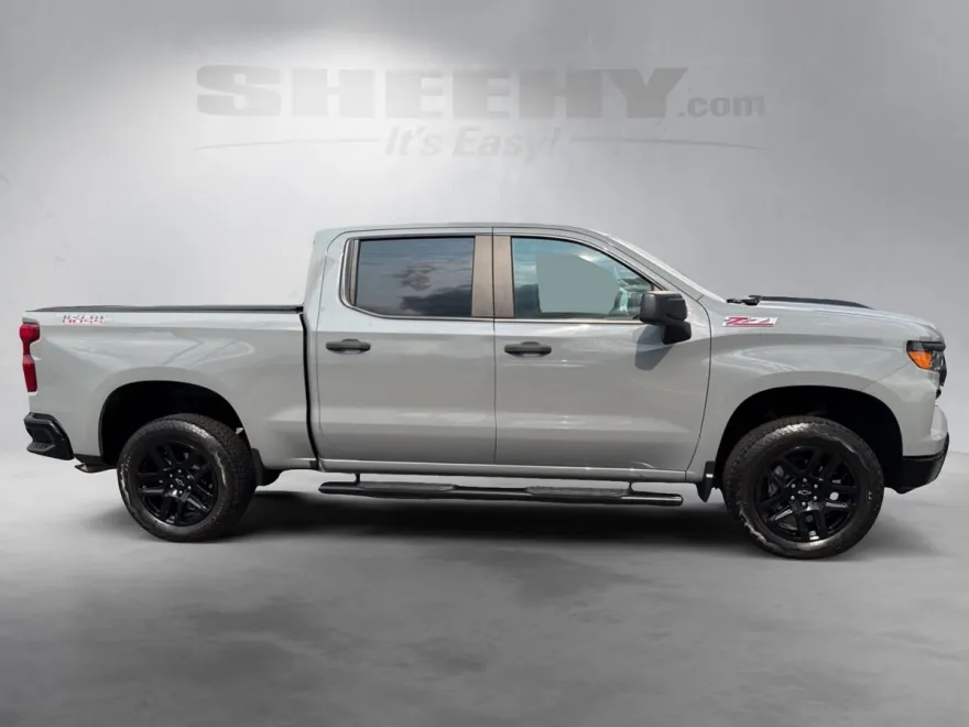 2024 Chevrolet Silverado 1500 Custom Trail Boss photo 1