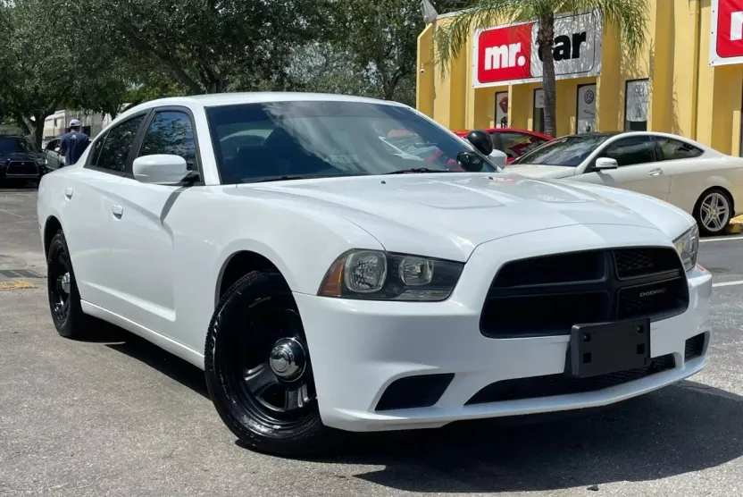 2014 Dodge Charger photo 1