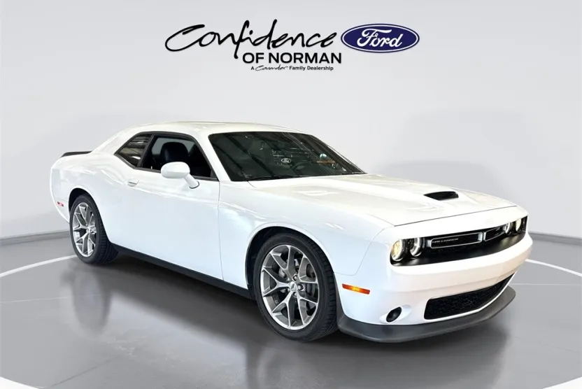 2023 Dodge Challenger GT photo 1