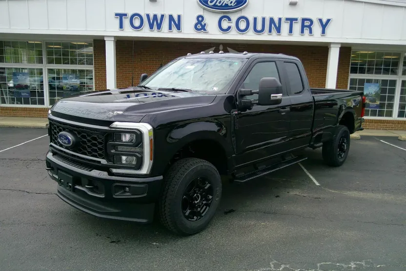 2025 Ford F-250 XL photo 1