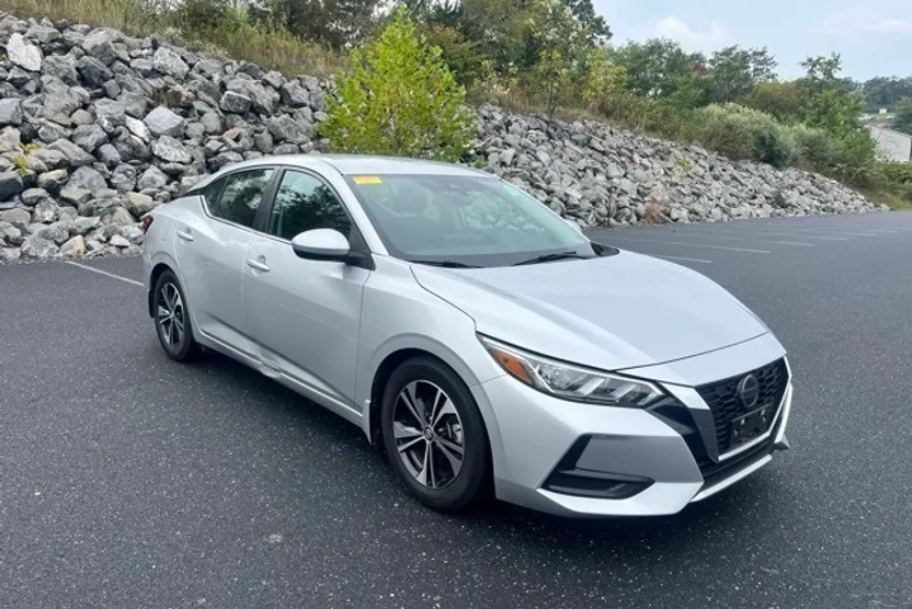2021 Nissan Sentra SV photo 1