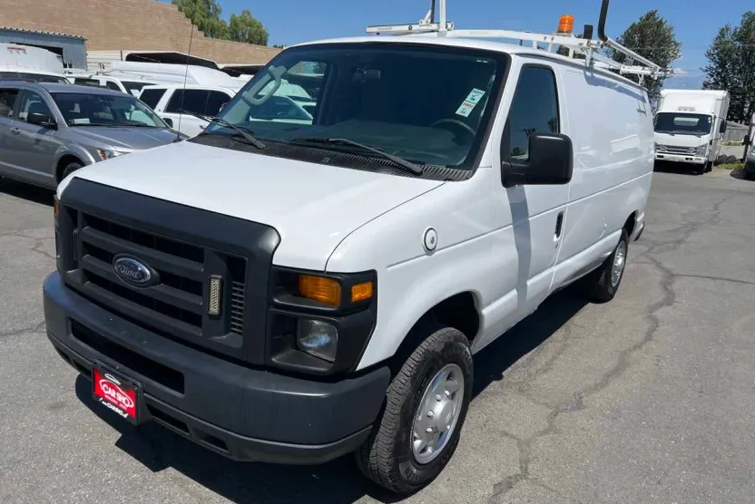 2013 Ford E-150 photo 1