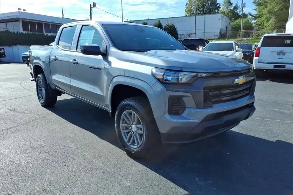 2026 Chevrolet Colorado LT photo 1