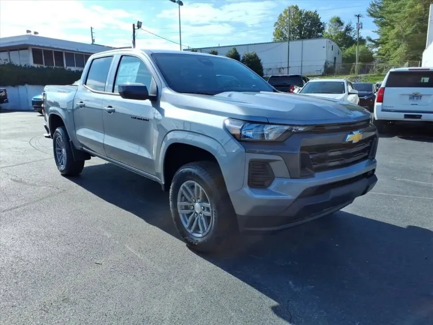 2026 Chevrolet Colorado LT photo 1