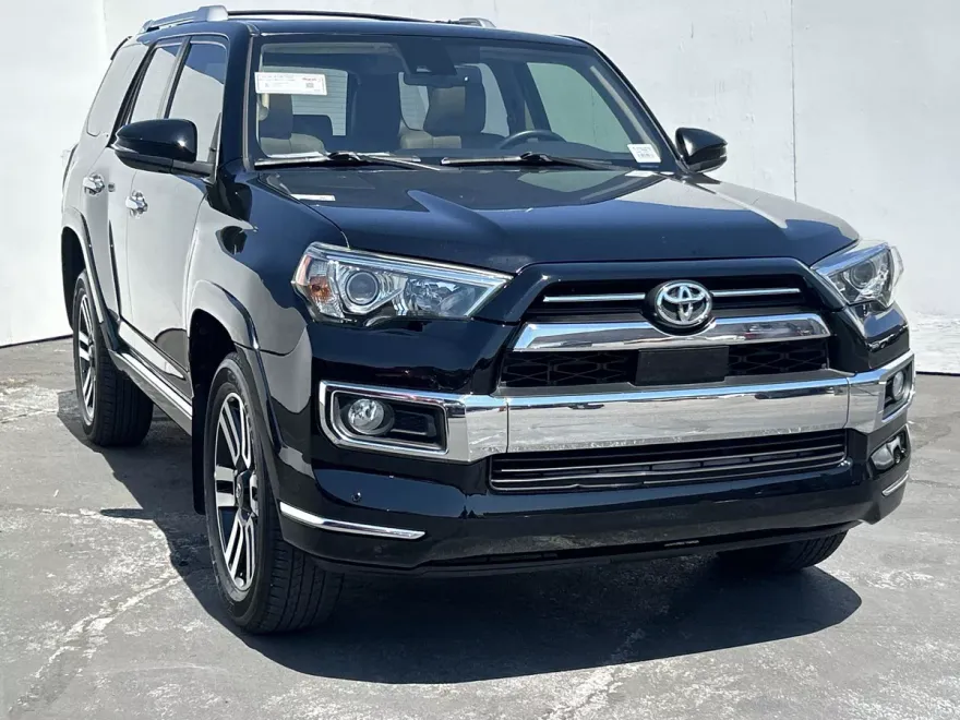 2020 Toyota 4Runner Limited photo 1
