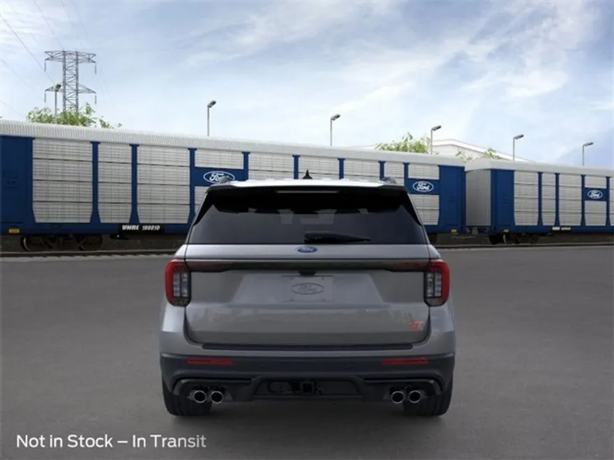 2025 Ford Explorer ST photo 1