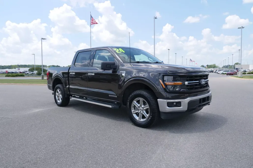 2024 Ford F-150 XLT photo 1