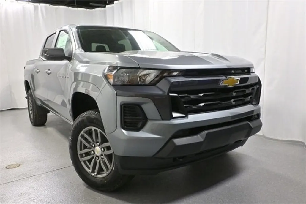 2026 Chevrolet Colorado LT photo 1