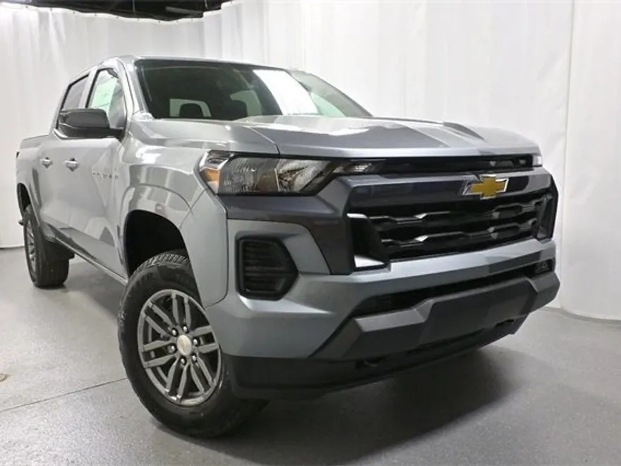 2026 Chevrolet Colorado LT photo 1