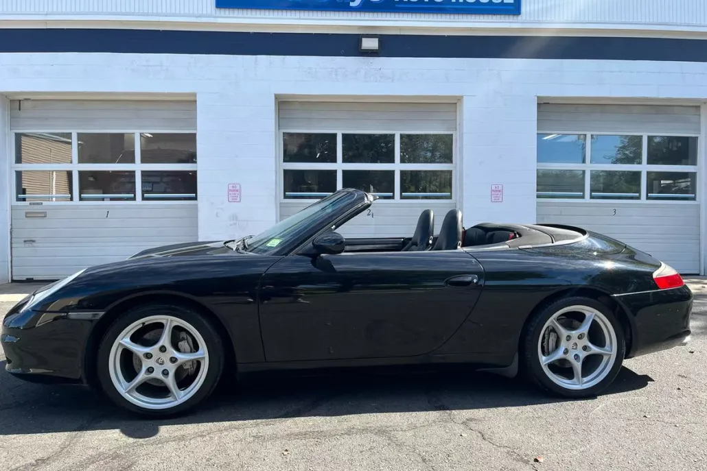 2002 Porsche 911 4 photo 1