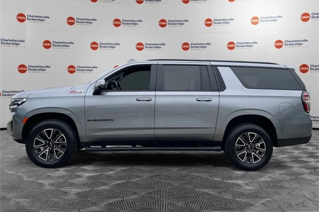 2021 Chevrolet Suburban Z71 photo 1
