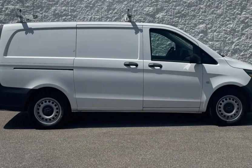 2017 Mercedes Benz Metris Cargo Van photo 1