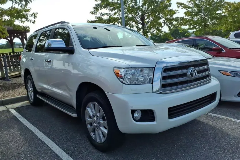 2017 Toyota Sequoia Platinum photo 1