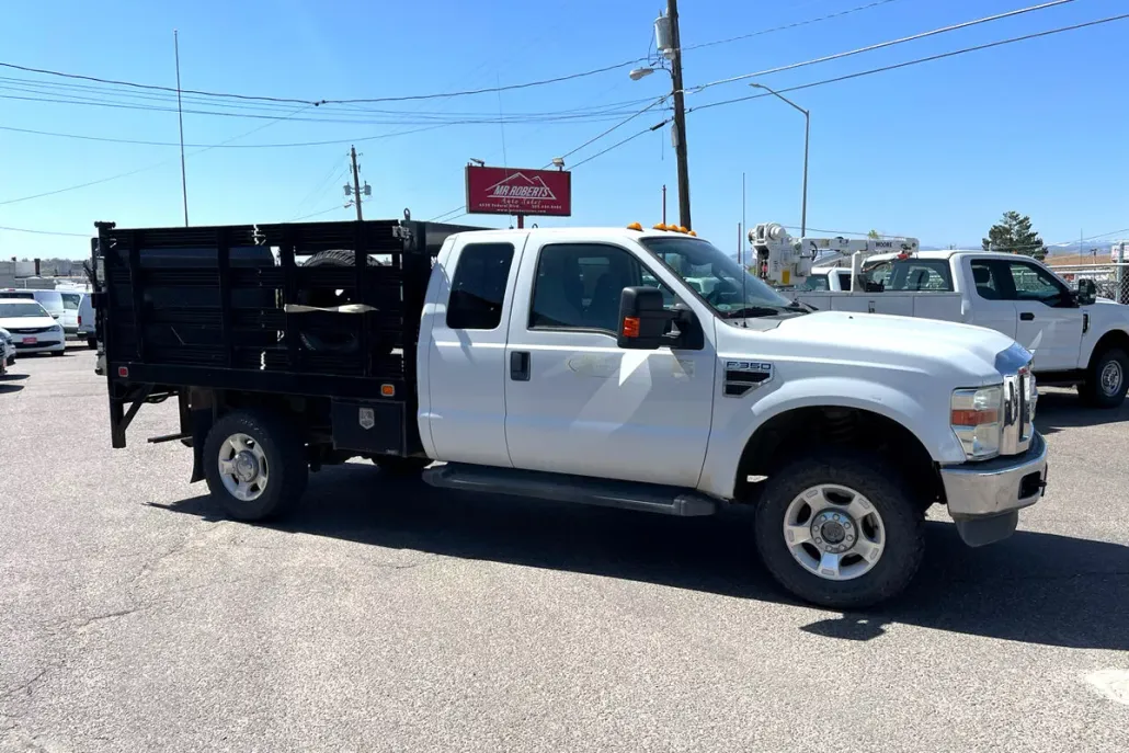 2010 Ford F-350 XLT photo 1